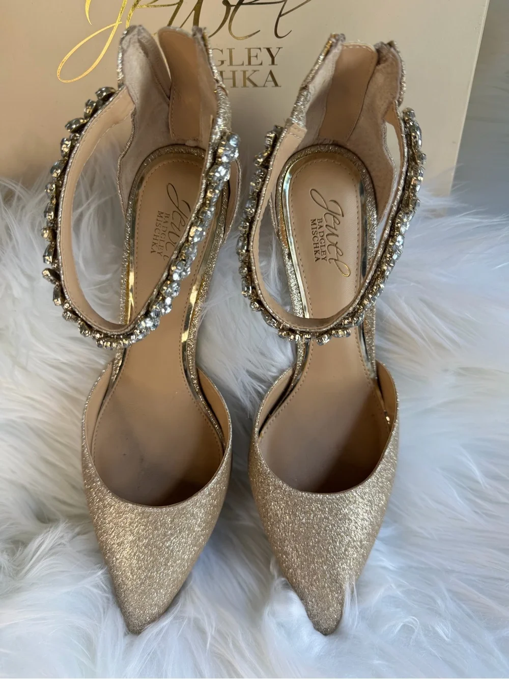 Jewel Badgley Mischka Raleigh Pointed Kitten D’Orsay Lt. Gold Ankle-Strap 8.5